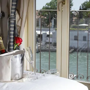 https://hotel-dei-dragomanni.hotelslidodijesolo.com
